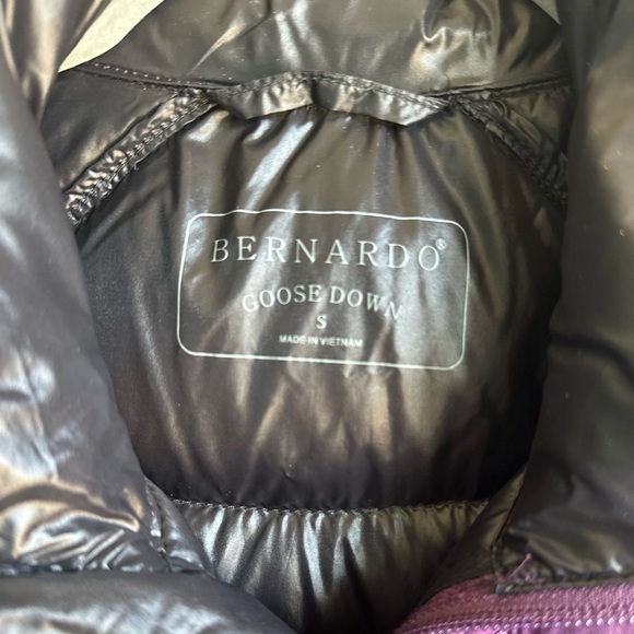 Bernardo Packable Goose Down Vest Small Purple Plum Quilted Zip Front Pockets - Picture 6 of 8